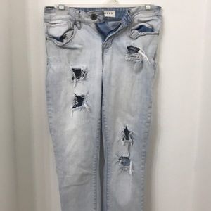 Bullhead Light Washed Ripped Skinny Jeans